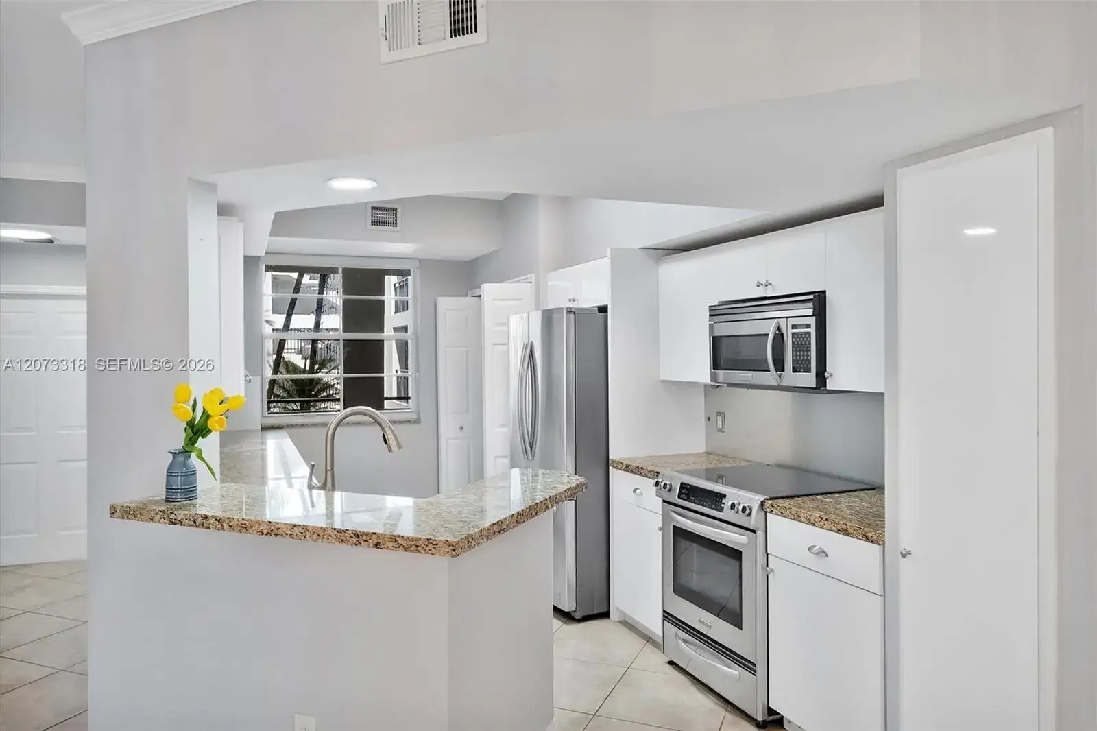 2 bedroom 1 bath Residential Lease for rent at 3215 NE 184th St # 14208, Aventura FL 33160