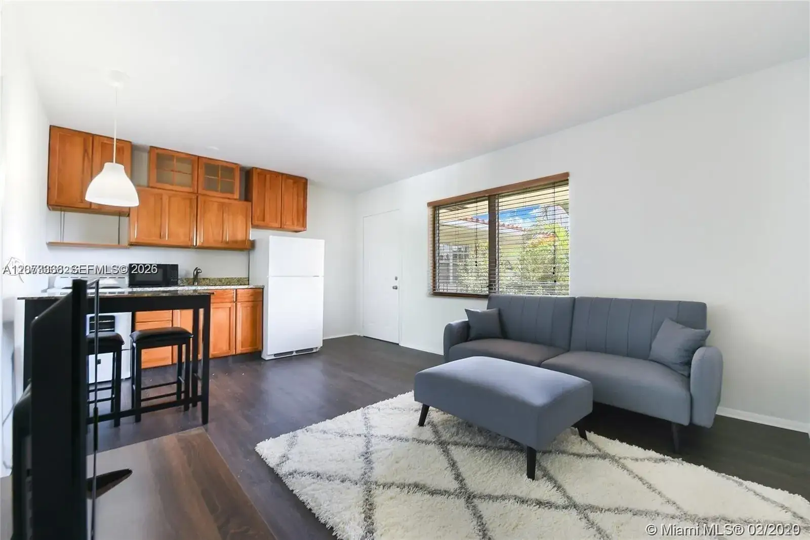 1 bedroom 1 bath Residential Lease for rent at 345 Michigan Ave # 17, Miami Beach FL 33139