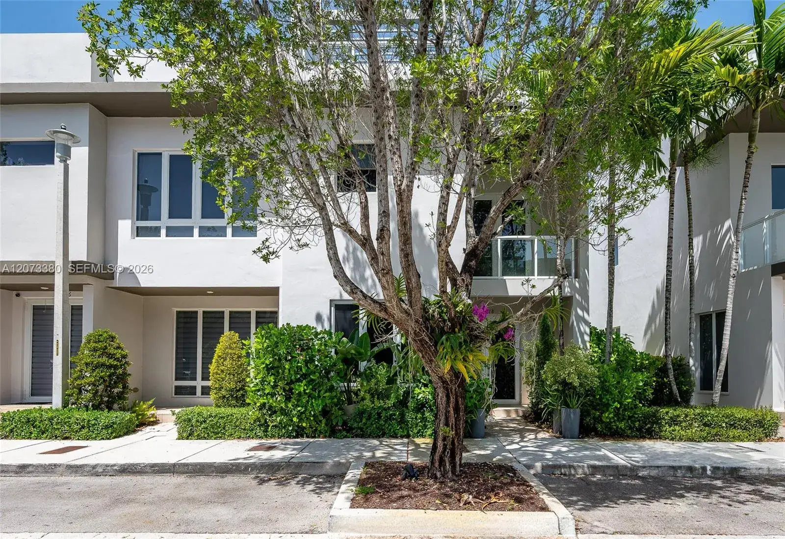 4 bedroom 3 bath Residential for sale at 6428 NW 104th Ct, Doral FL 33178