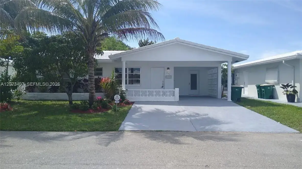 7111 NW 68th Ave, Tamarac FL 33321