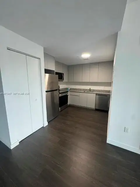 1 bedroom 1 bath Residential Lease for rent at 2675 NW 87th st # 302, Miami FL 33147