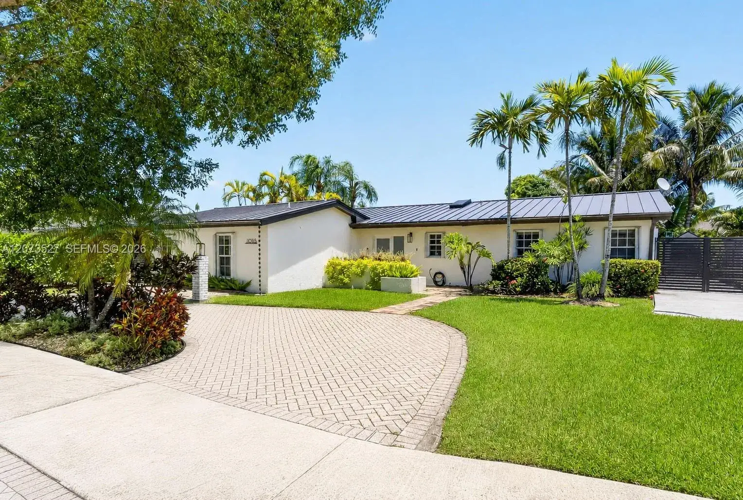 3 bedroom 3 bath Residential for sale at 10315 SW 129th Ct, Miami FL 33186