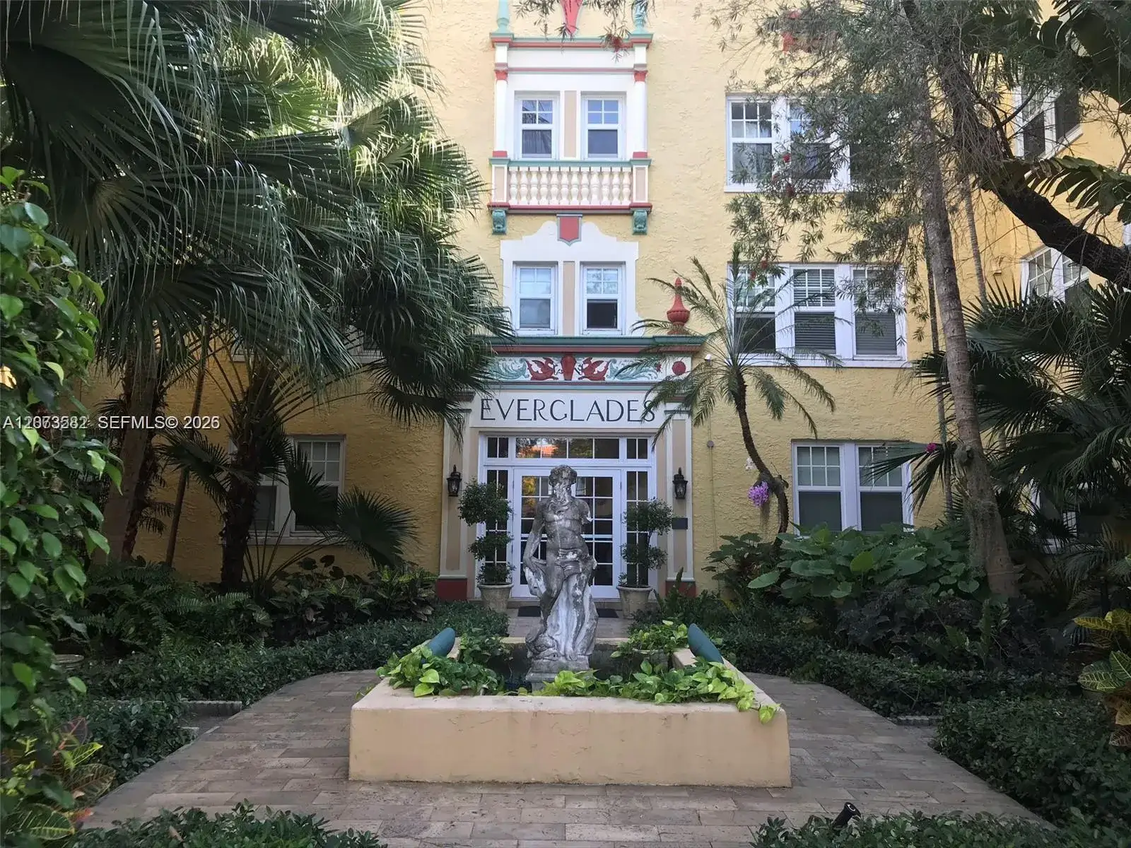2 bedroom 2 bath Residential Lease for rent at 536 14th St # 311, Miami Beach FL 33139