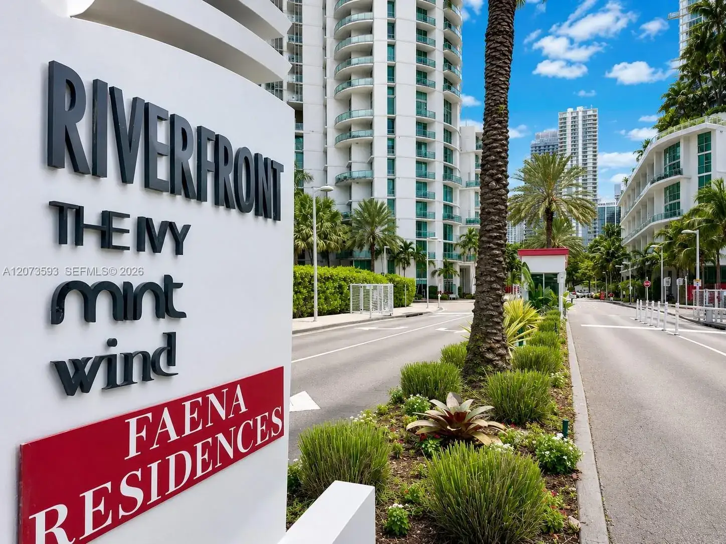 1 bedroom 1 bath Residential for sale at 350 S Miami Ave # 2215, Miami FL 33130