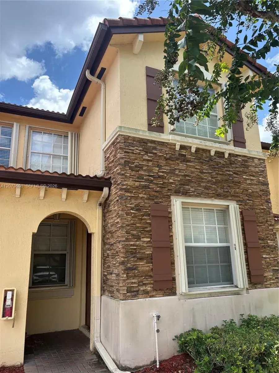 3 bedroom 2 bath Residential Lease for rent at 1555 NE 33rd Rd # 2, Homestead FL 33033