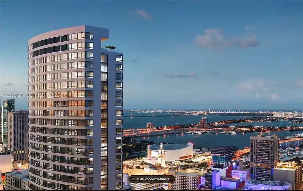 1 bedroom 1 bath Residential for sale at 225 N Miami Ave # 1407, Miami FL 33128