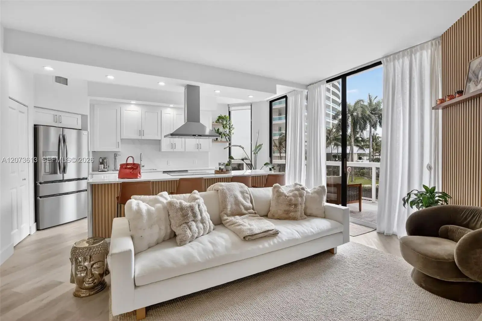 2 bedroom 2 bath Residential Lease for rent at 20185 E Country Club Dr # 204, Aventura FL 33180