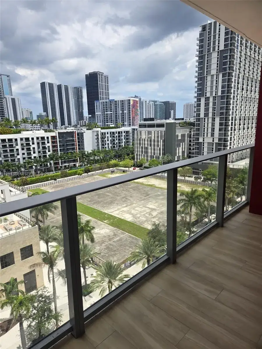 1 bedroom 1 bath Residential Lease for rent at 90 NE 32nd Street # 1104, Miami FL 33137