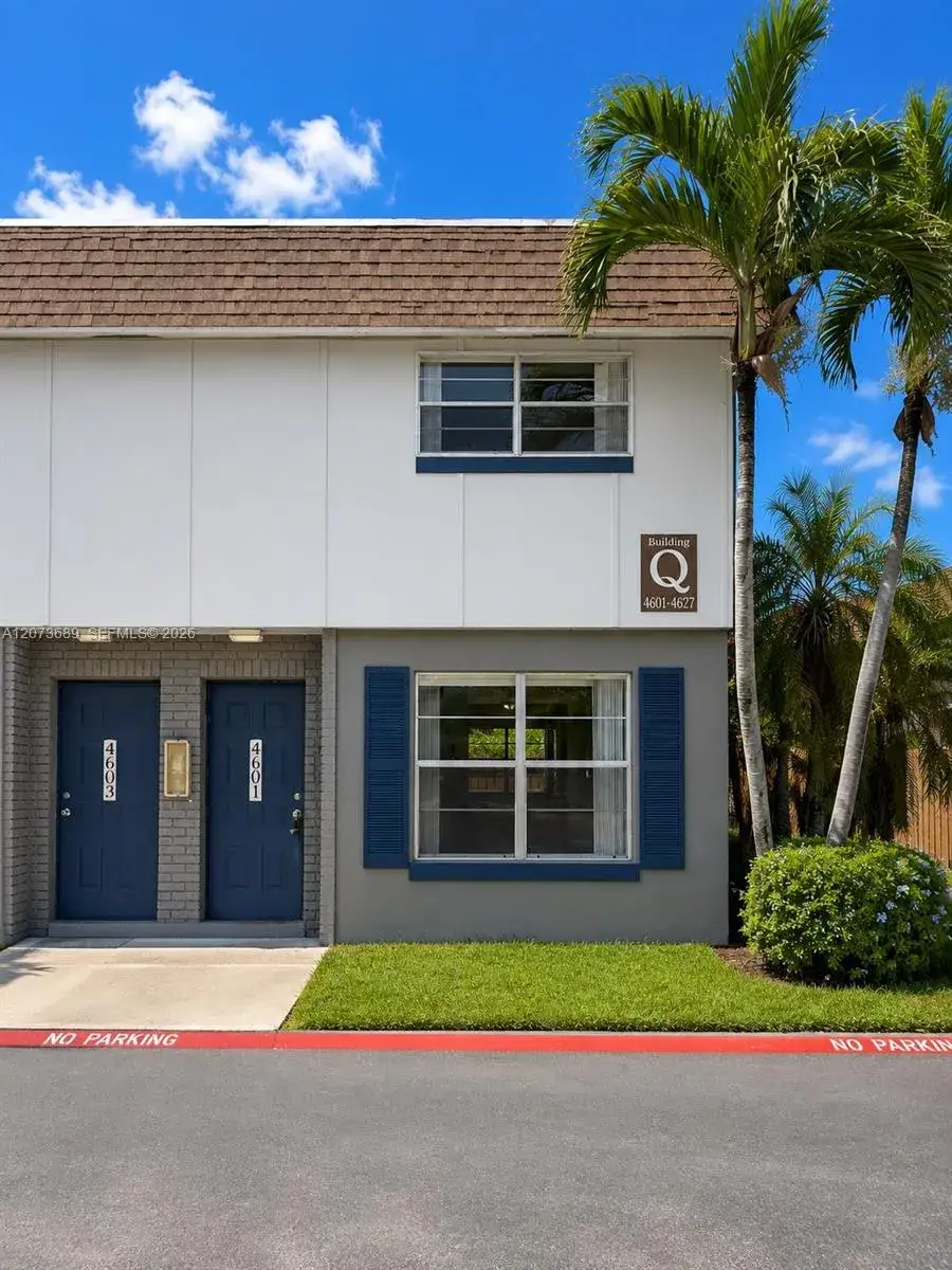 2 bedroom 1 bath Residential Lease for rent at 4601 NW 9th Dr # 4601, Plantation FL 33317