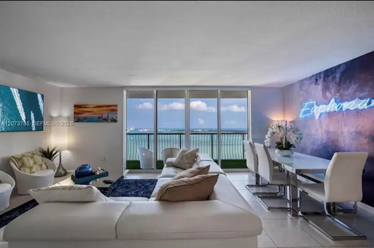 2 bedroom 2 bath Residential for sale at 1200 Brickell Bay Dr # 4101, Miami FL 33131