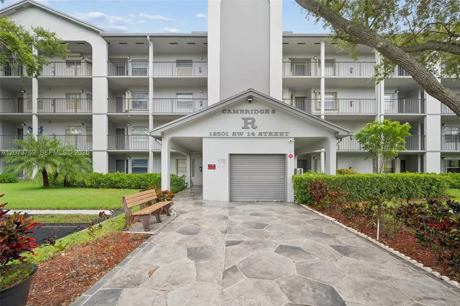 2 bedroom 2 bath Residential for sale at 12501 SW 14th St # 401R, Pembroke Pines FL 33027