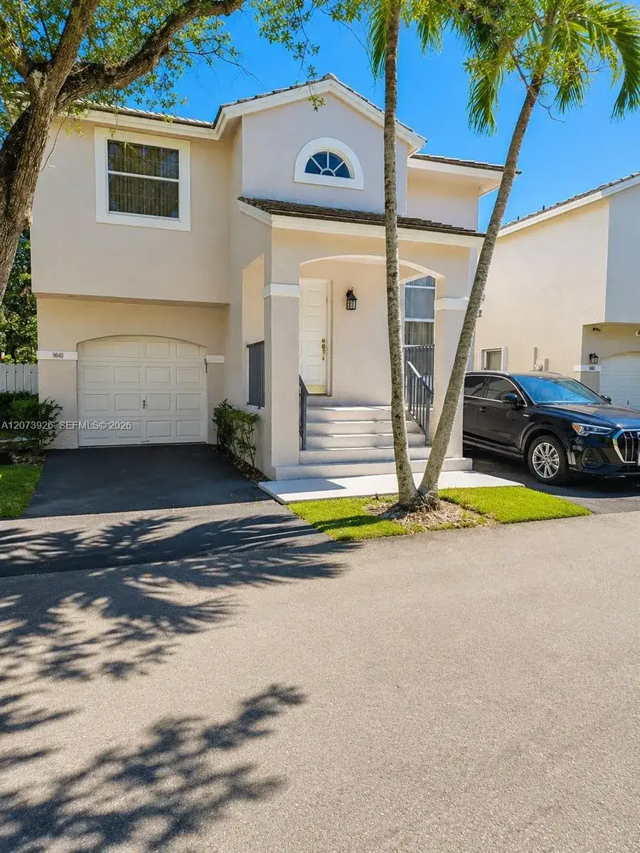 3 bedroom 2 bath Residential Lease for rent at 9840 NW 9th Ct # 9840, Plantation FL 33324