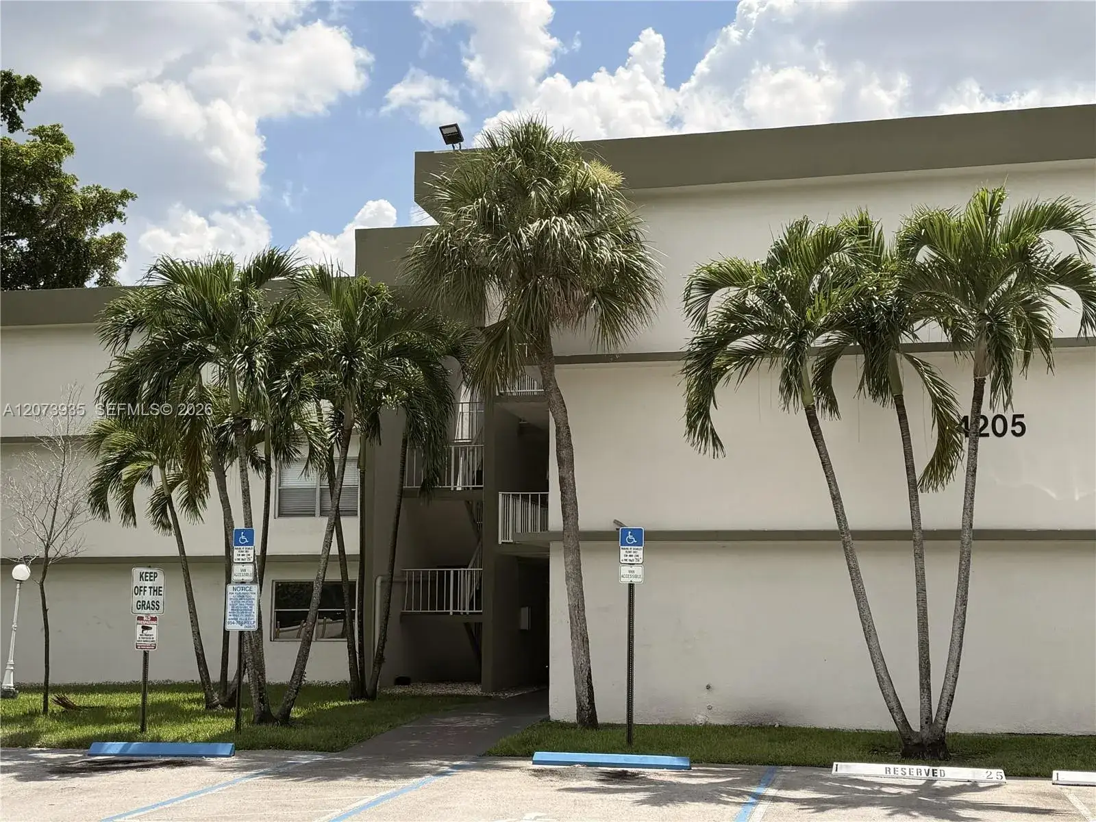 2 bedroom 2 bath Residential Lease for rent at 4205 N University Dr # 202, Sunrise FL 33351