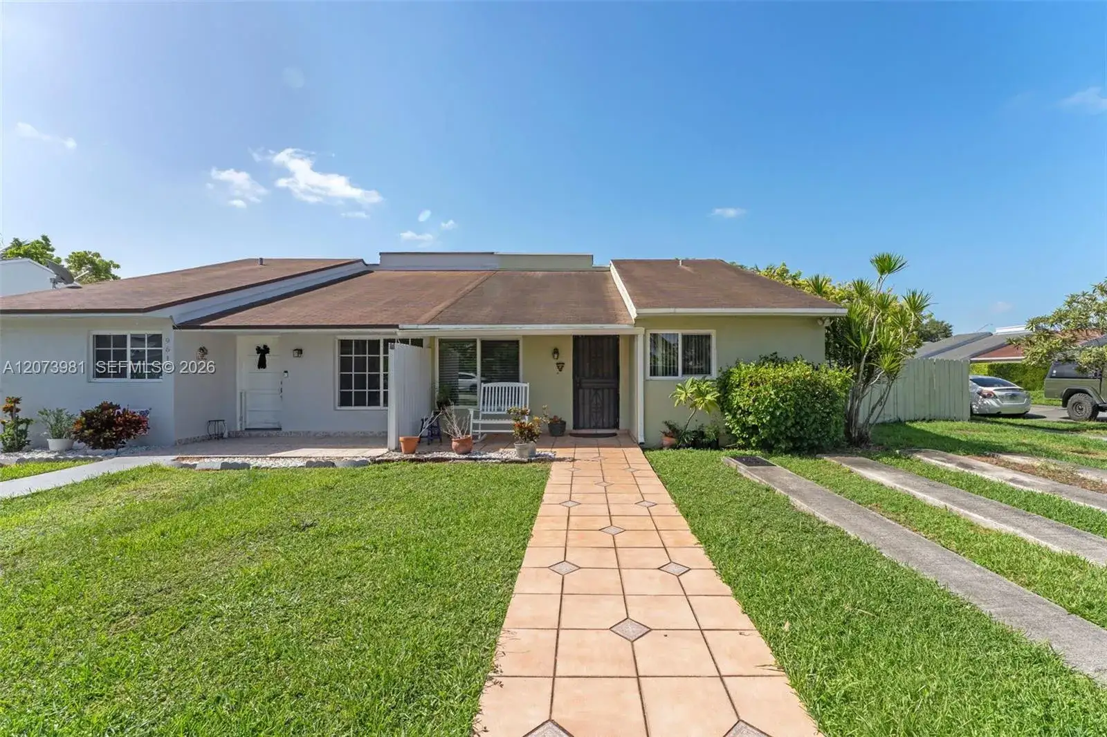 3 bedroom 2 bath Residential for sale at 9618 SW 3rd Ln # 18, Miami FL 33174
