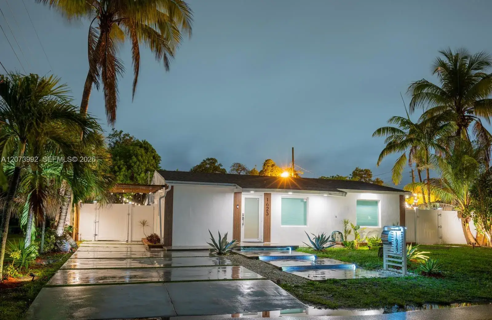 3 bedroom 1 bath Residential Lease for rent at 1623 S 24th Ter, Hollywood FL 33020