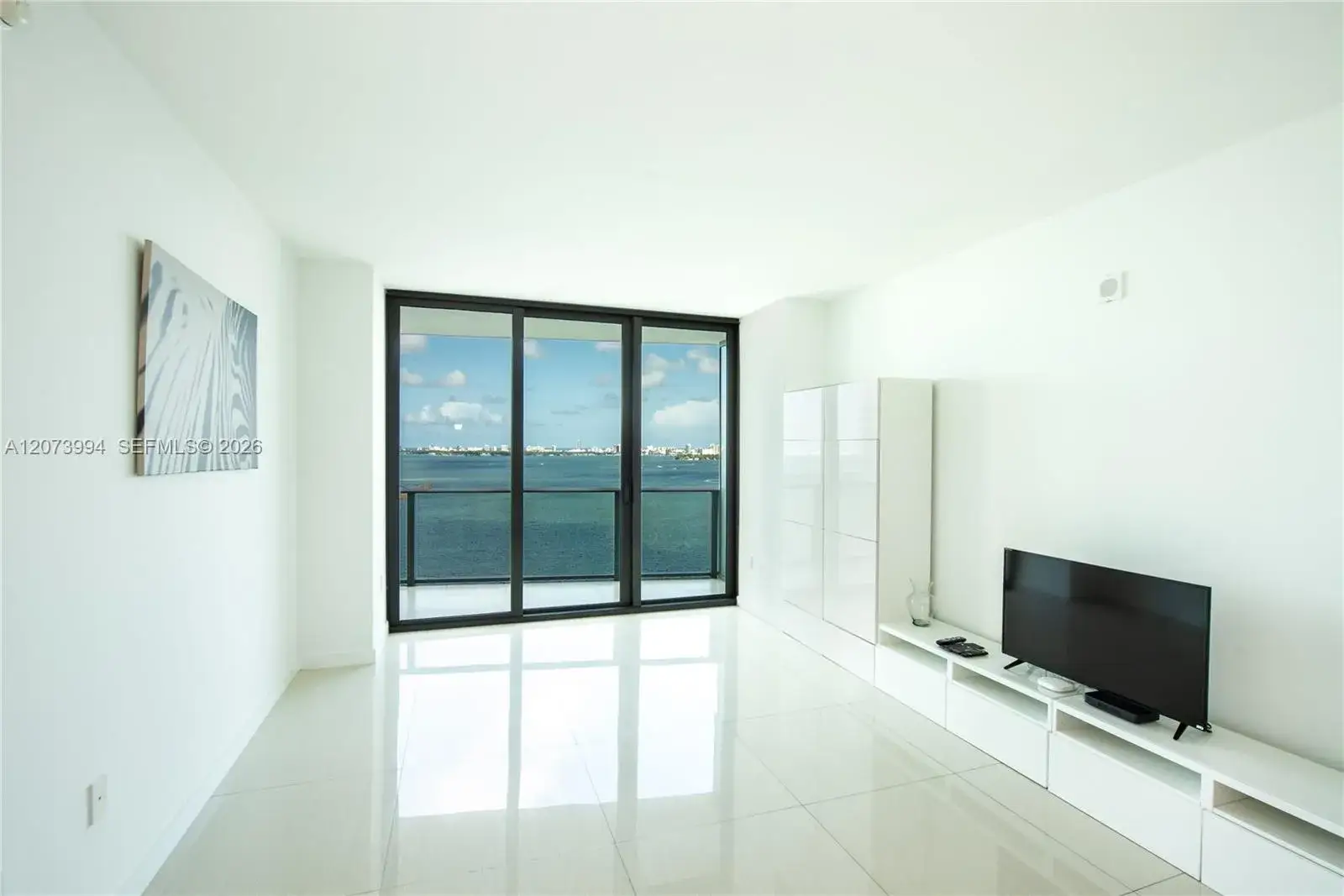 1 bedroom 1 bath Residential Lease for rent at 460 NE 28th St # 2202, Miami FL 33137