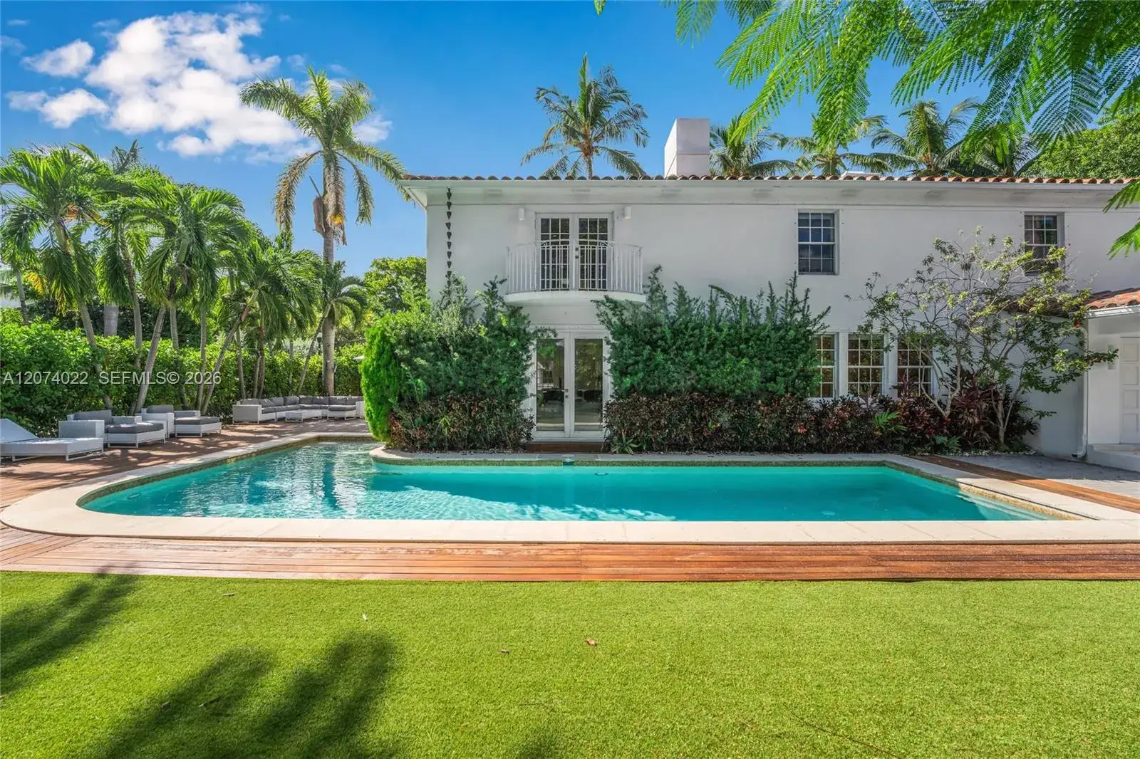 5 bedroom 4 bath Residential for sale at 140 N Hibiscus Dr, Miami Beach FL 33139