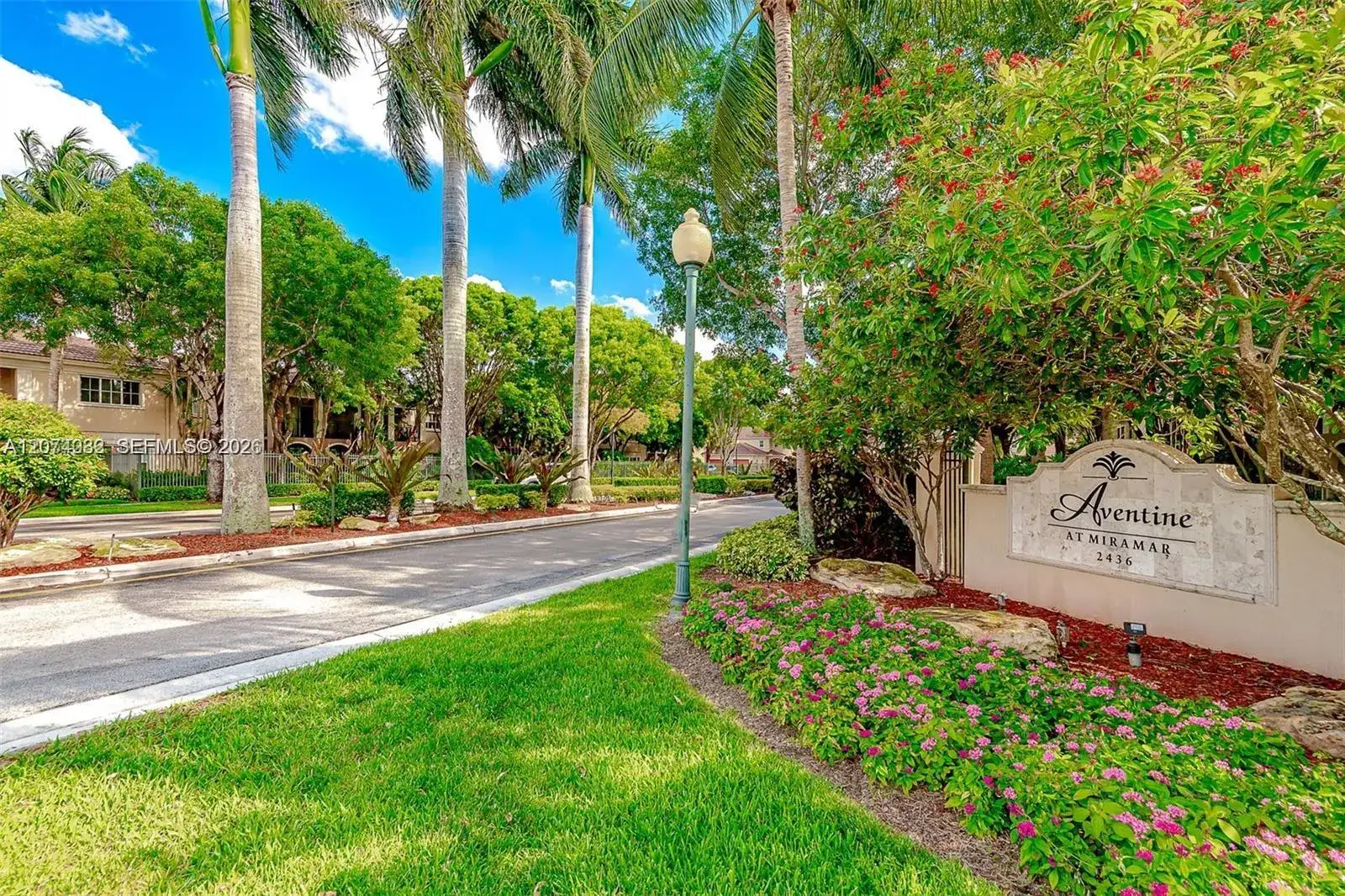 1 bedroom 1 bath Residential Lease for rent at 2452 Centergate Dr # 103, Miramar FL 33025