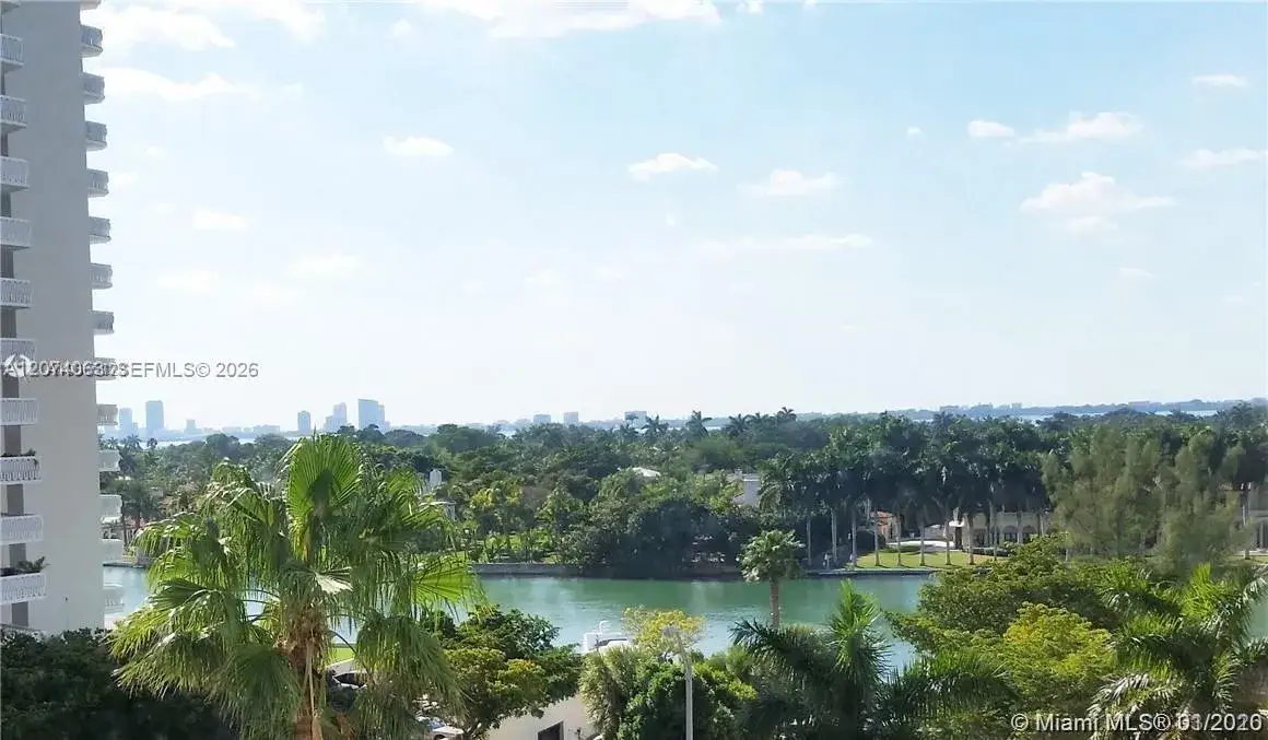 2 bedroom 2 bath Residential Lease for rent at 5555 Collins Ave # 7T, Miami Beach FL 33140