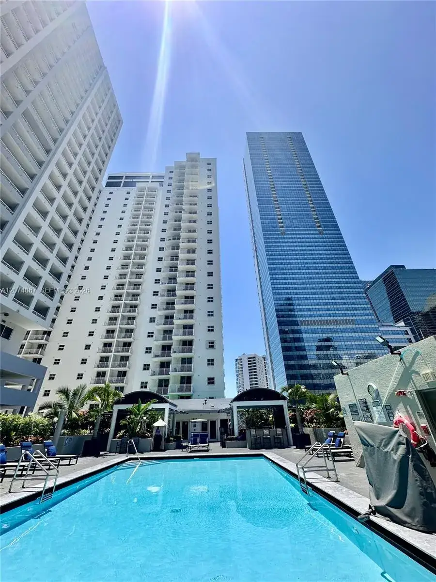 2 bedroom 2 bath Residential Lease for rent at 185 SE 14th Ter # 2206, Miami FL 33131