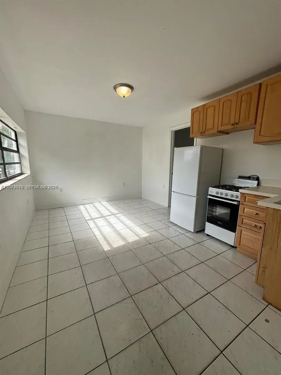 1 bedroom 1 bath Residential Lease for rent at 1660 SW 24th Ave # 0, Miami FL 33145