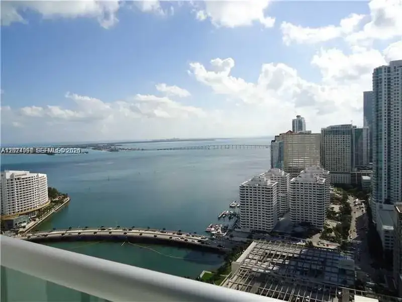 1 bedroom 1 bath Residential Lease for rent at 495 Brickell Ave # 3609, Miami FL 33131