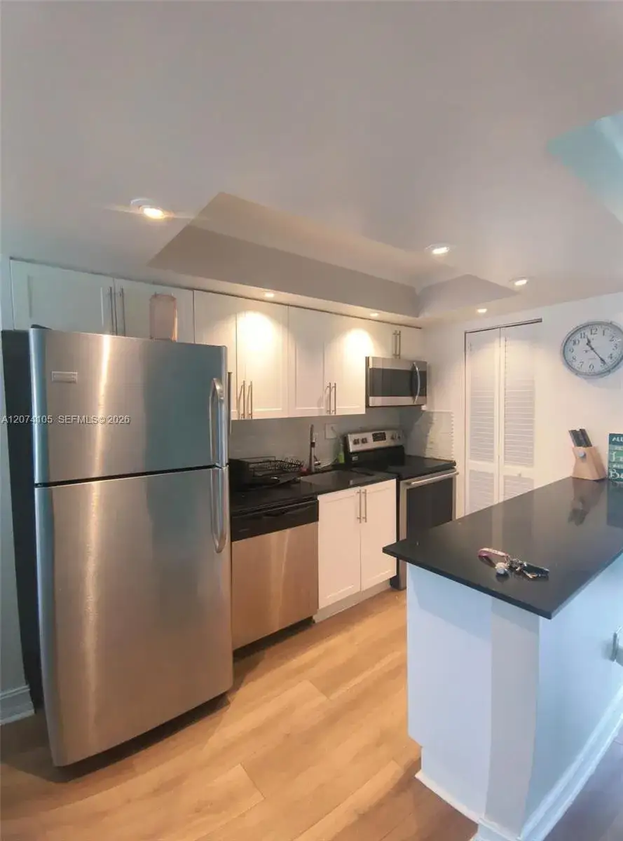 2 bedroom 2 bath Residential Lease for rent at 201 178th Dr # 326, Sunny Isles Beach FL 33160