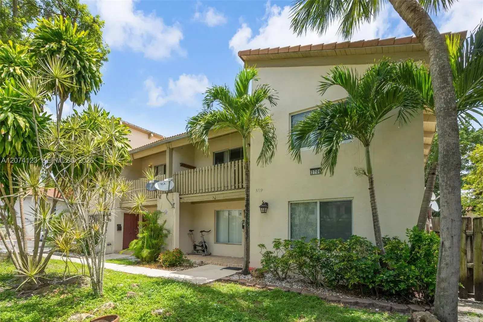 2 bedroom 2 bath Residential for sale at 3711 Riverside Dr, Coral Springs FL 33065