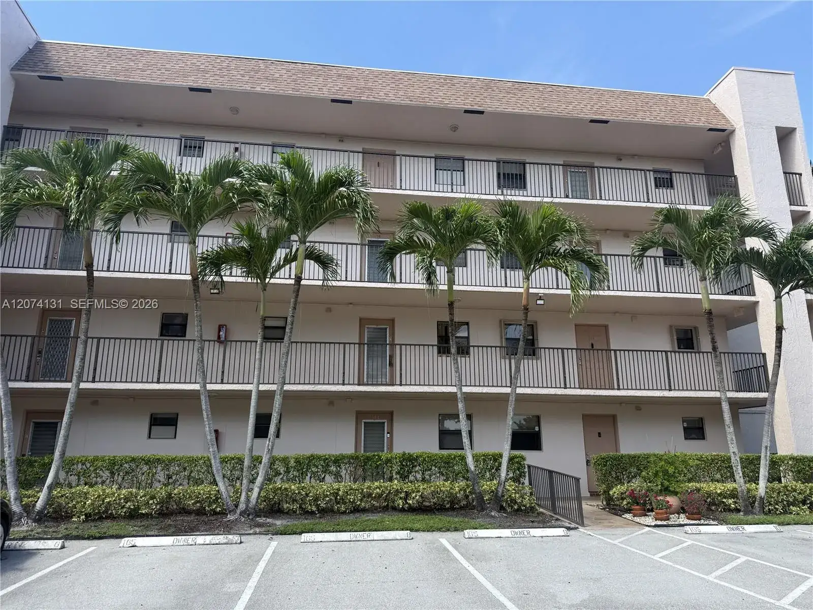 1 bedroom 1 bath Residential for sale at 10444 NW 30th Ct # 204, Sunrise FL 33322