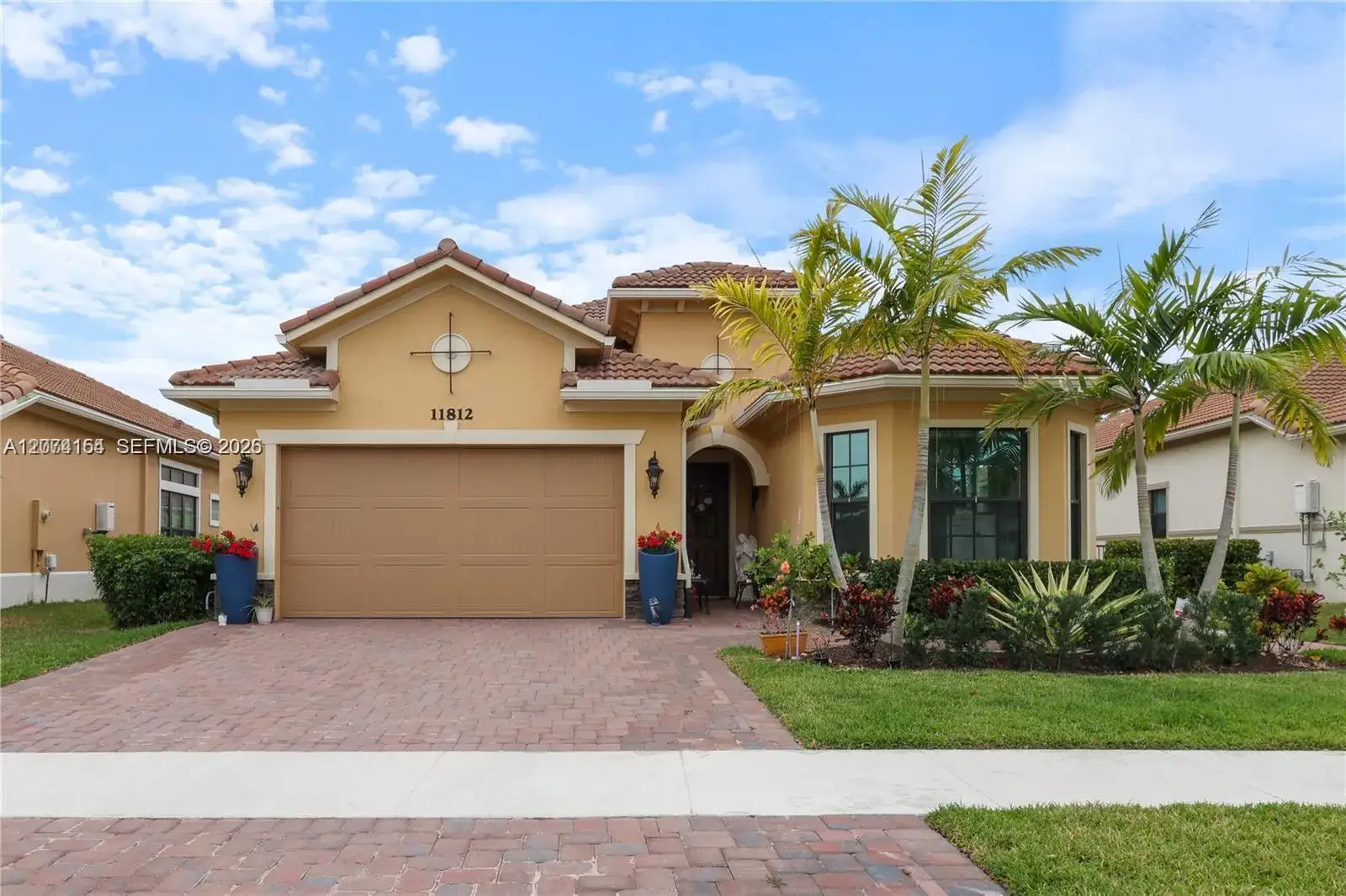 2 bedroom 2 bath Residential for sale at 11812 S Cantal Cir S, Parkland FL 33076
