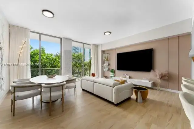 2678 Tigertail Ave # 302, Miami FL 33133