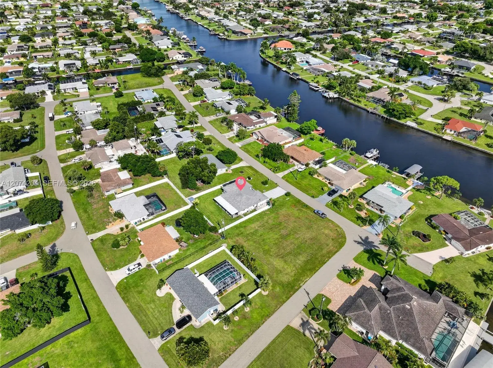 3 bedroom 2 bath Residential for sale at 713 se, Cape Coral FL 33904
