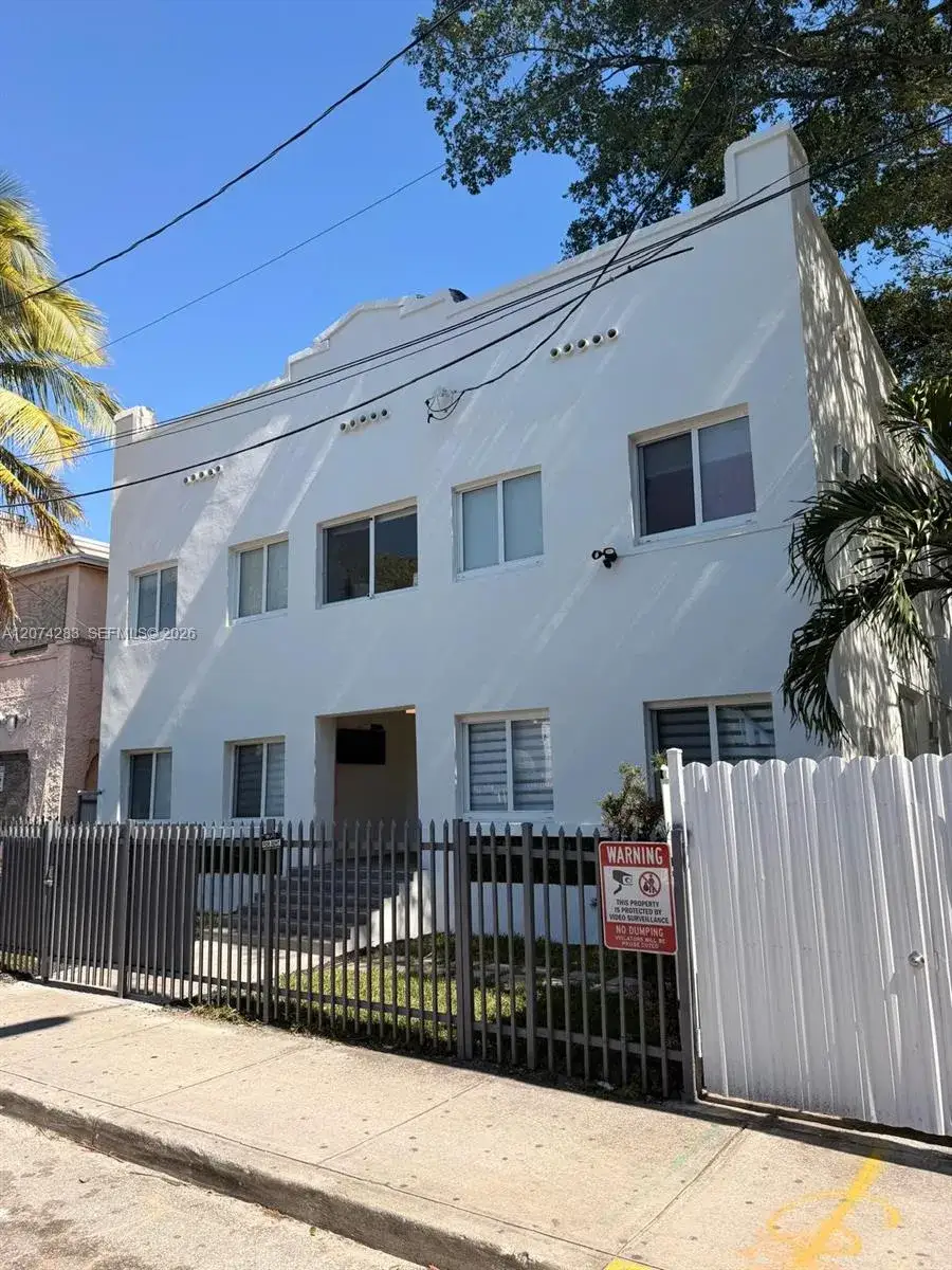 2 bedroom 1 bath Residential Lease for rent at 337 SW 10th Ave # 5, Miami FL 33130