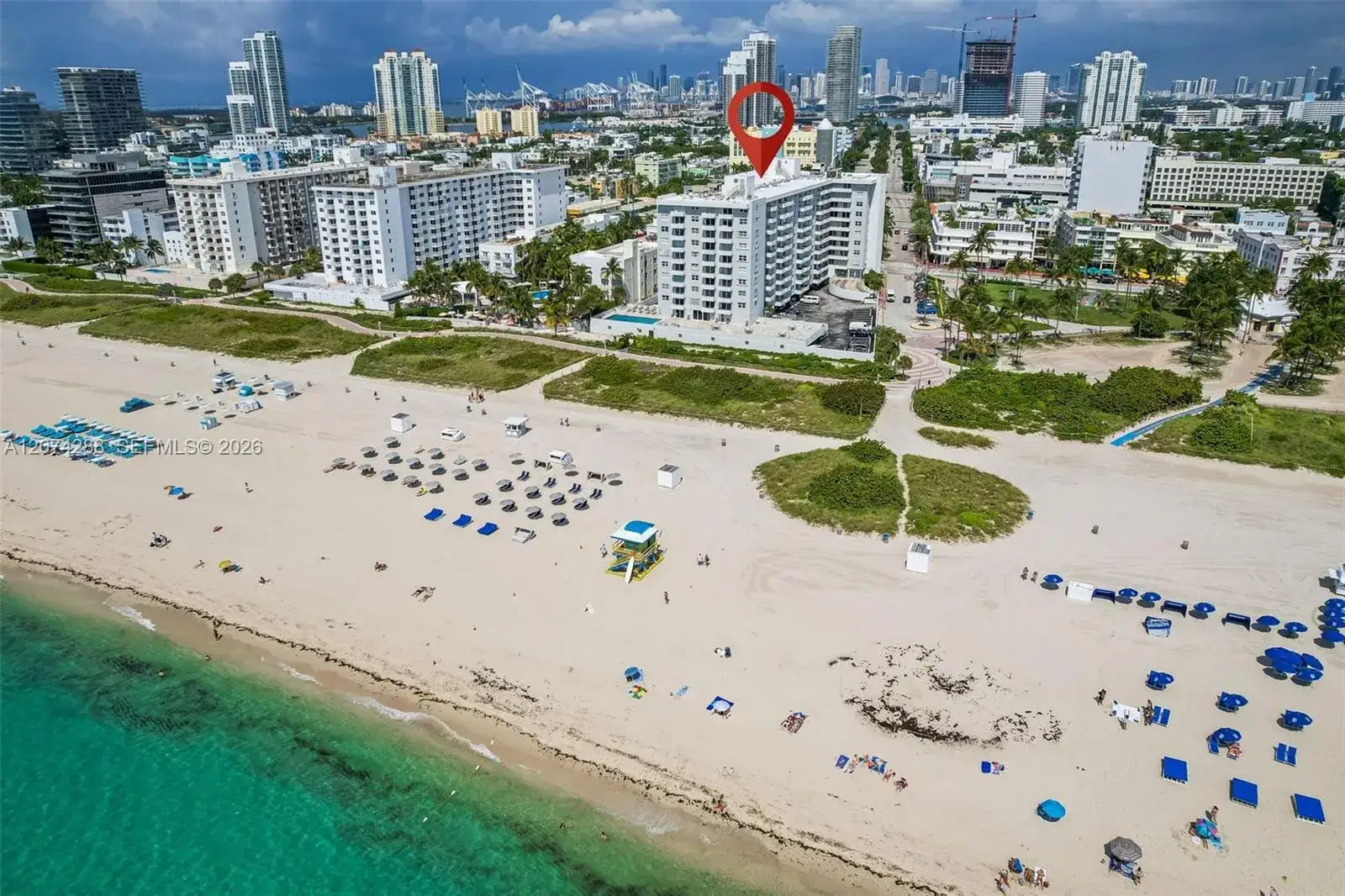 1 bedroom 1 bath Residential for sale at 465 Ocean Dr # 512, Miami Beach FL 33139