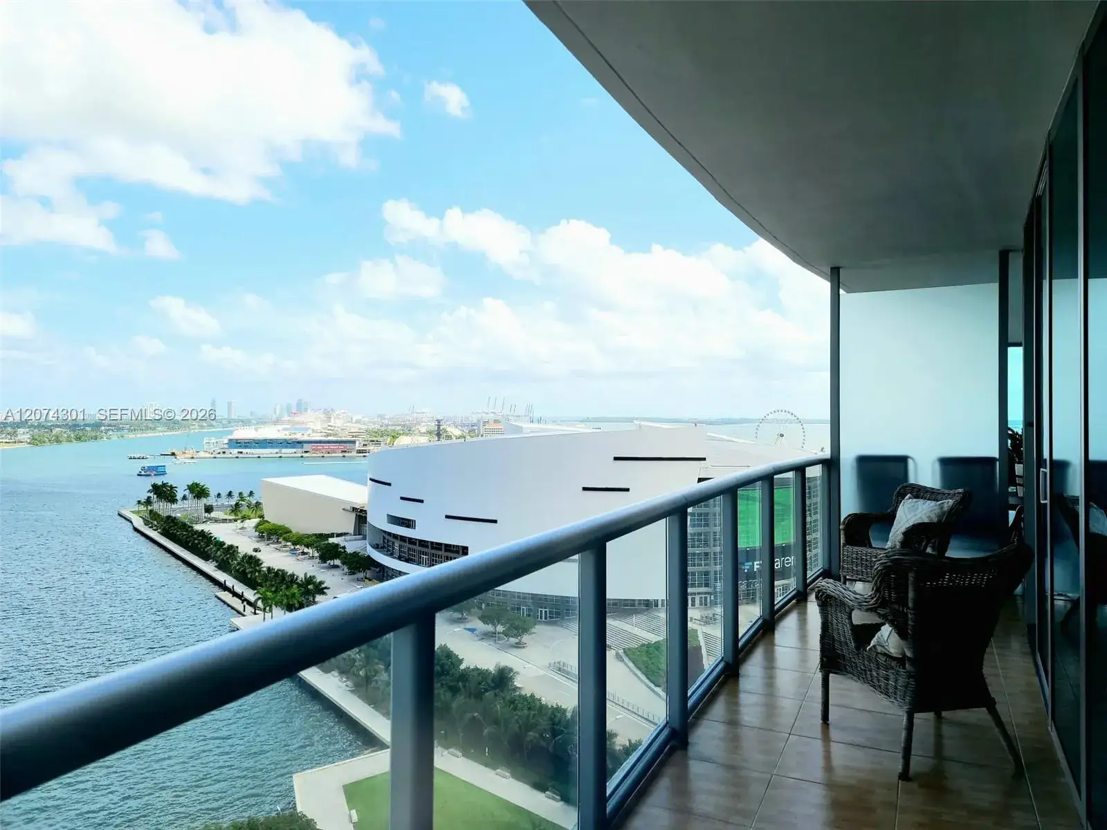 1 bedroom 1 bath Residential Lease for rent at 888 Biscayne Blvd # 1610, Miami FL 33132