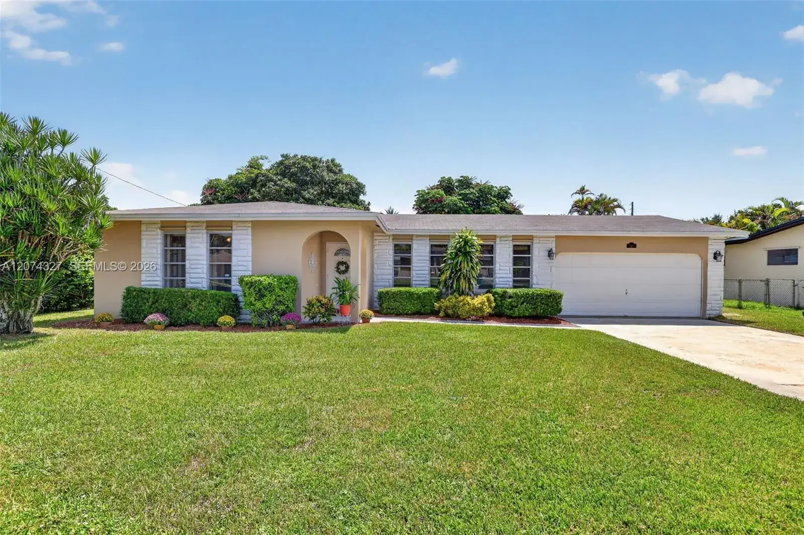 2 bedroom 2 bath Residential for sale at 148 SW 126th Ave, Plantation FL 33325