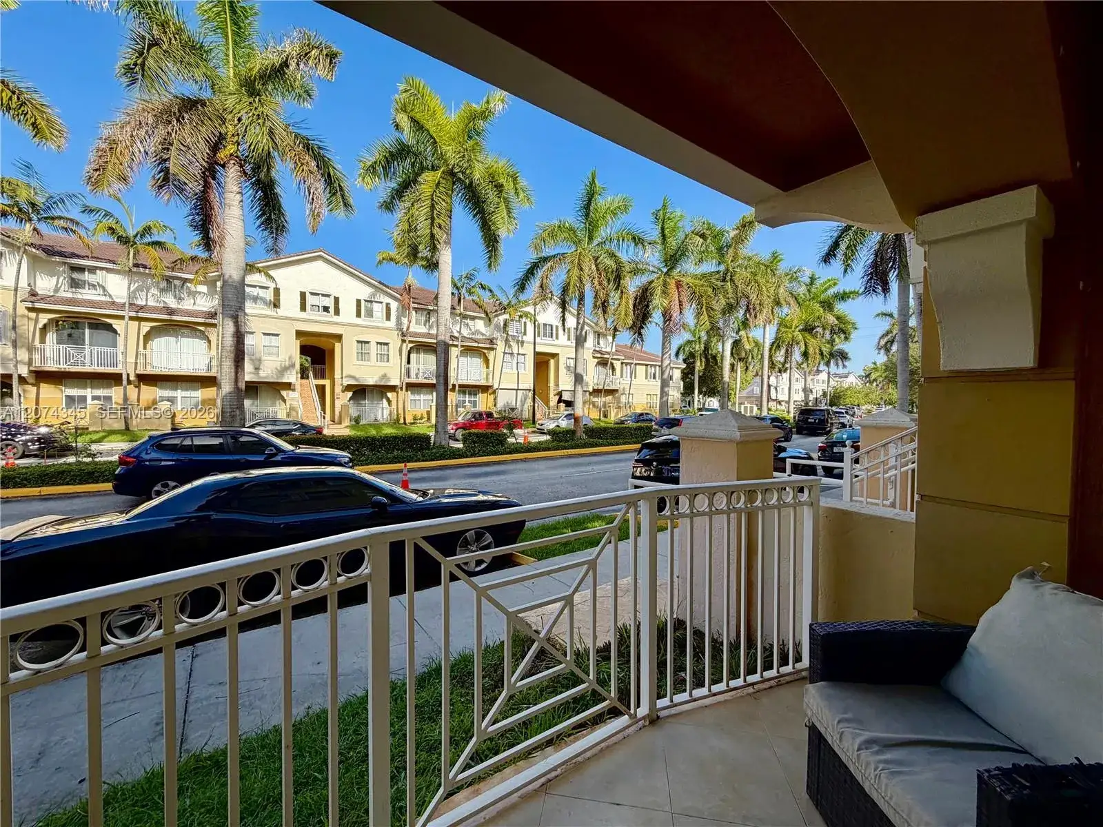 3 bedroom 2 bath Residential for sale at 8964 W Flagler St # 107, Miami FL 33174