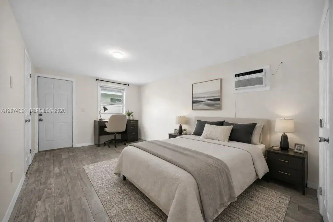 1 bath Residential Lease for rent at 1041 NE 9th Ave # A5, Fort Lauderdale FL 33304