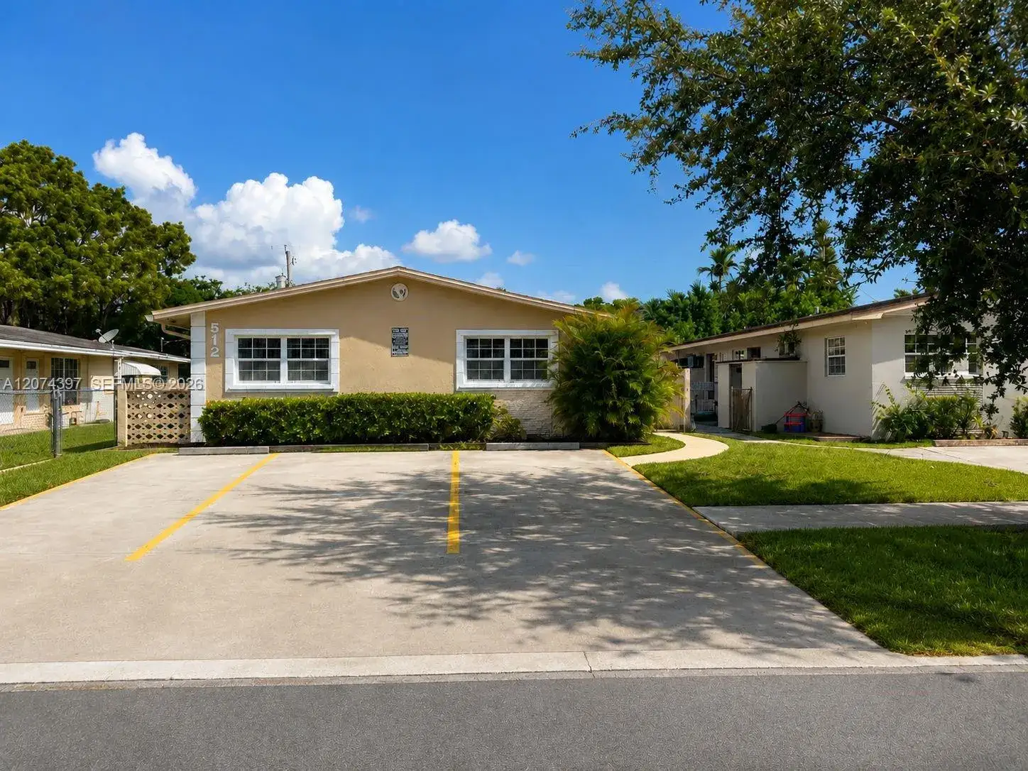 Residential Income for sale at 512 SW 10th St, Hallandale Beach FL 33009