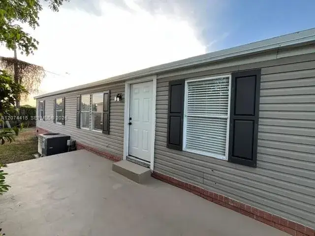 3 bedroom 2 bath Residential Lease for rent at 220 NE 12th Ave # 29, Homestead FL 33030