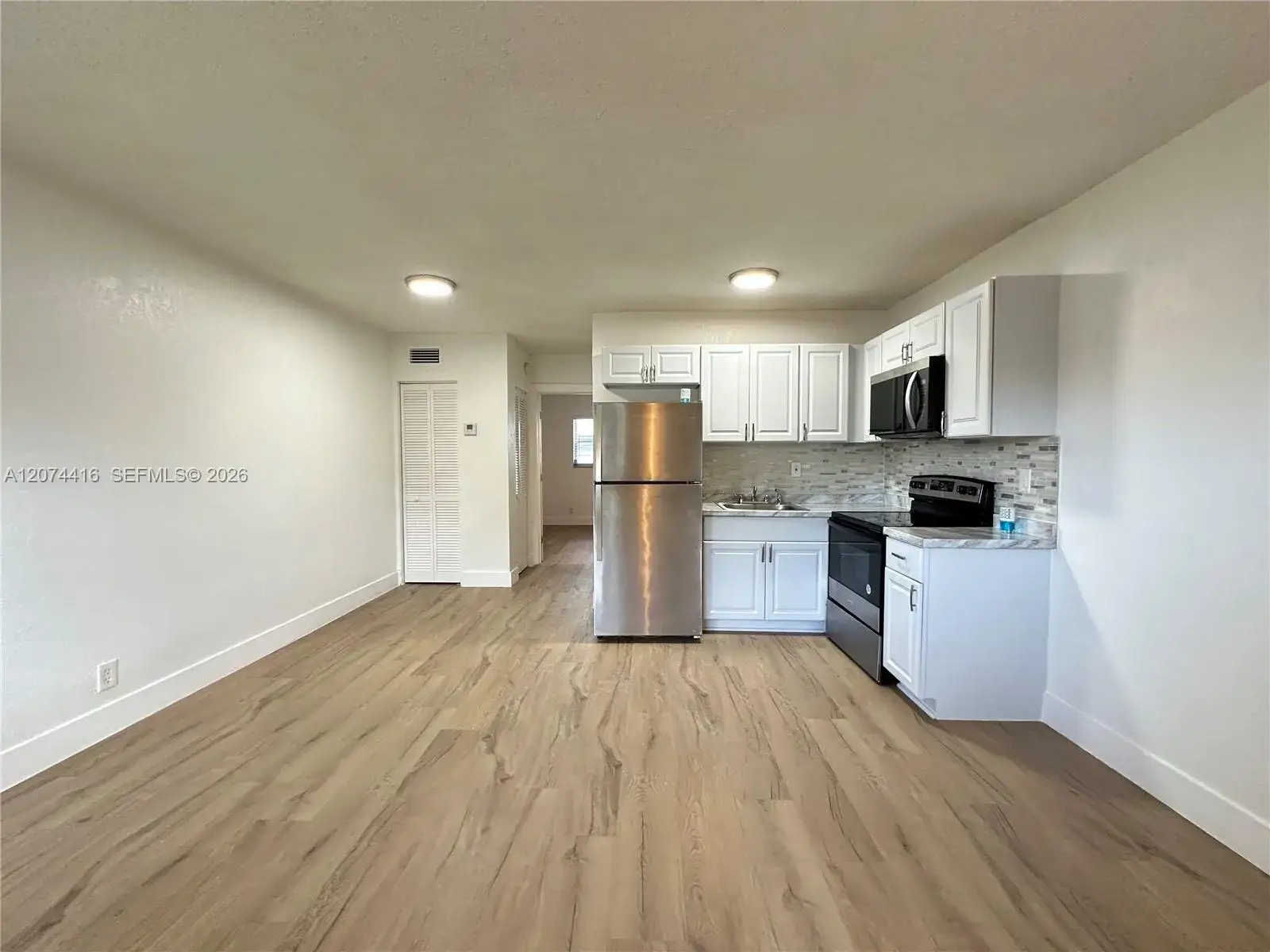 1 bedroom 1 bath Residential Lease for rent at 3616 NE 11th Ave # 3, Oakland Park FL 33334