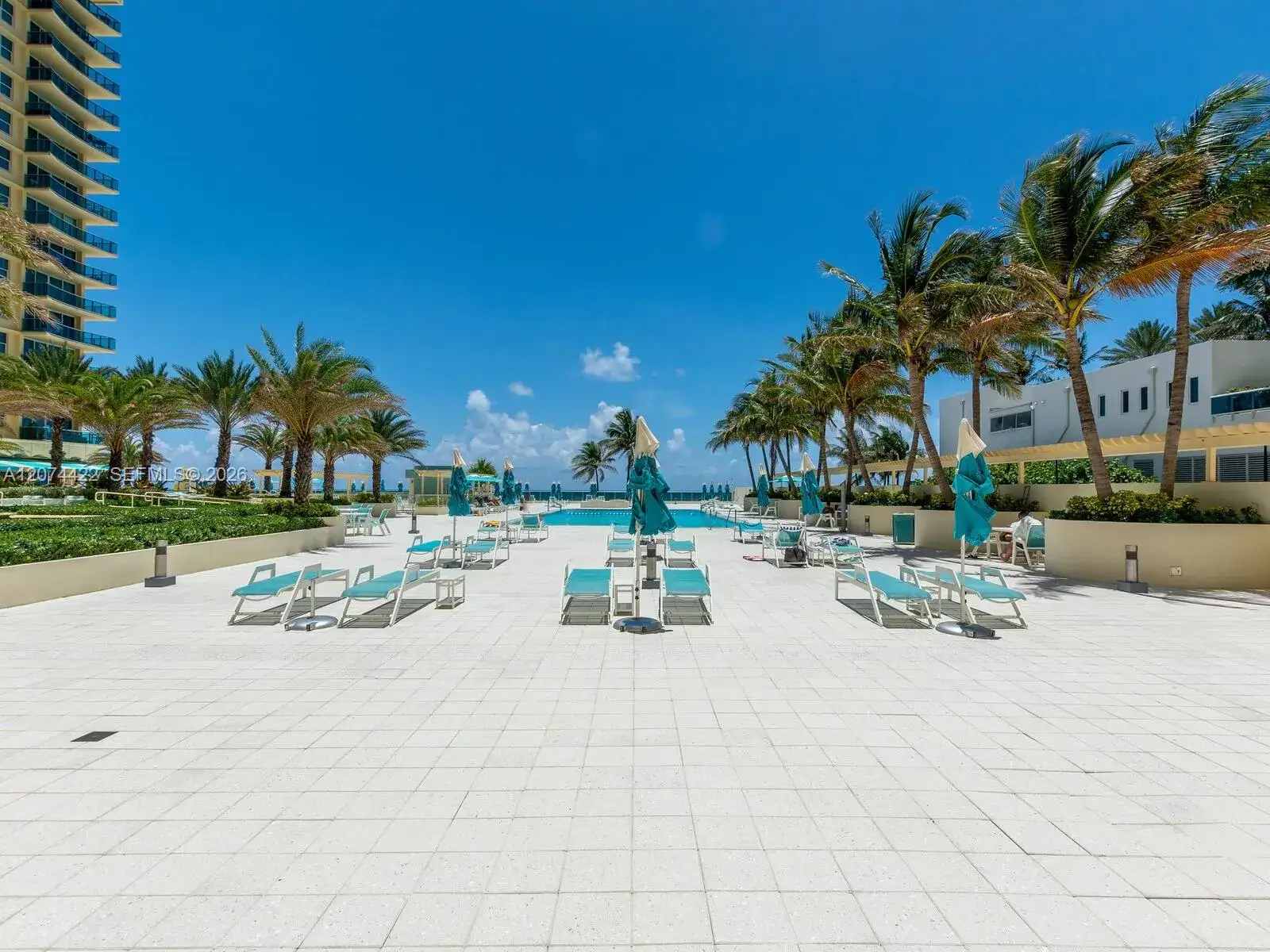 1 bedroom 1 bath Residential Lease for rent at 2501 S Ocean Dr # 1620, Hollywood FL 33019