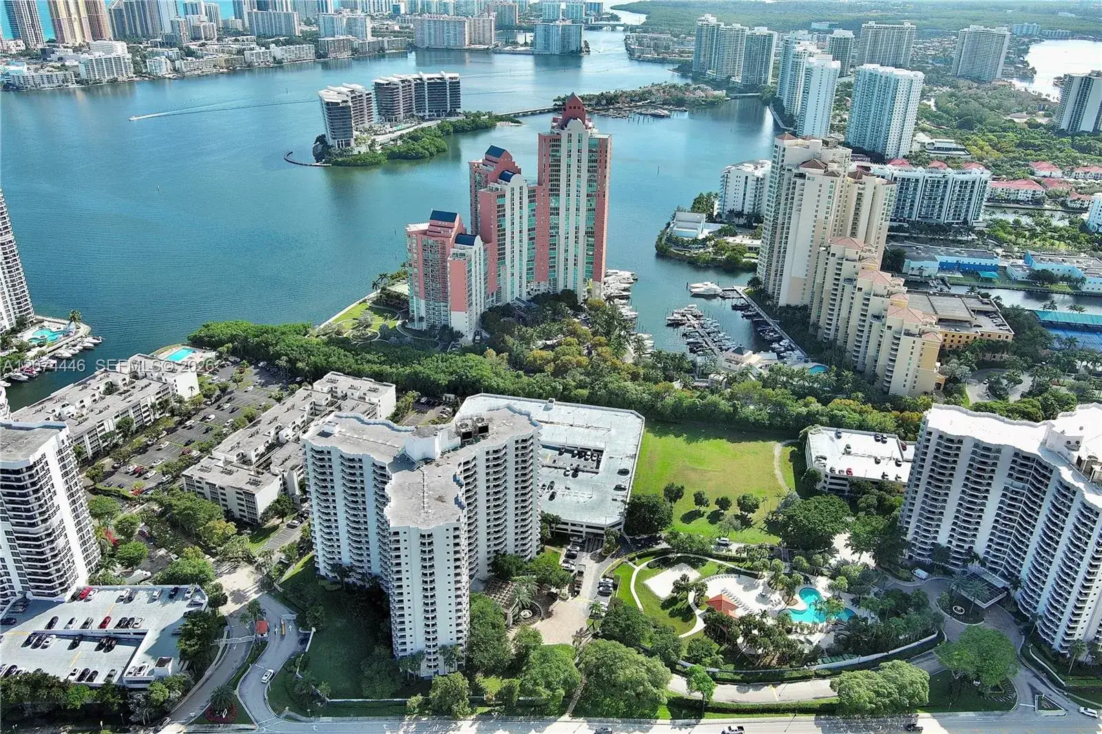 2 bedroom 2 bath Residential Lease for rent at 3300 NE 192nd St, Aventura FL 33180