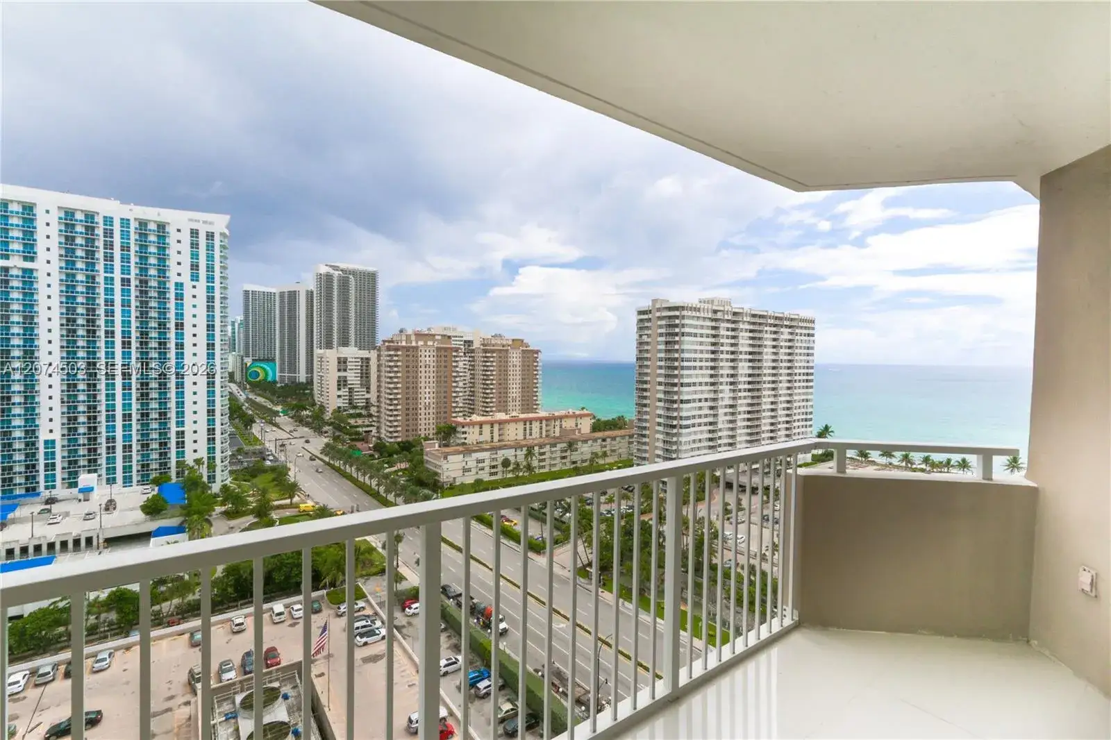 1 bedroom 1 bath Residential Lease for rent at 1985 S Ocean Dr # 17K, Hallandale Beach FL 33009