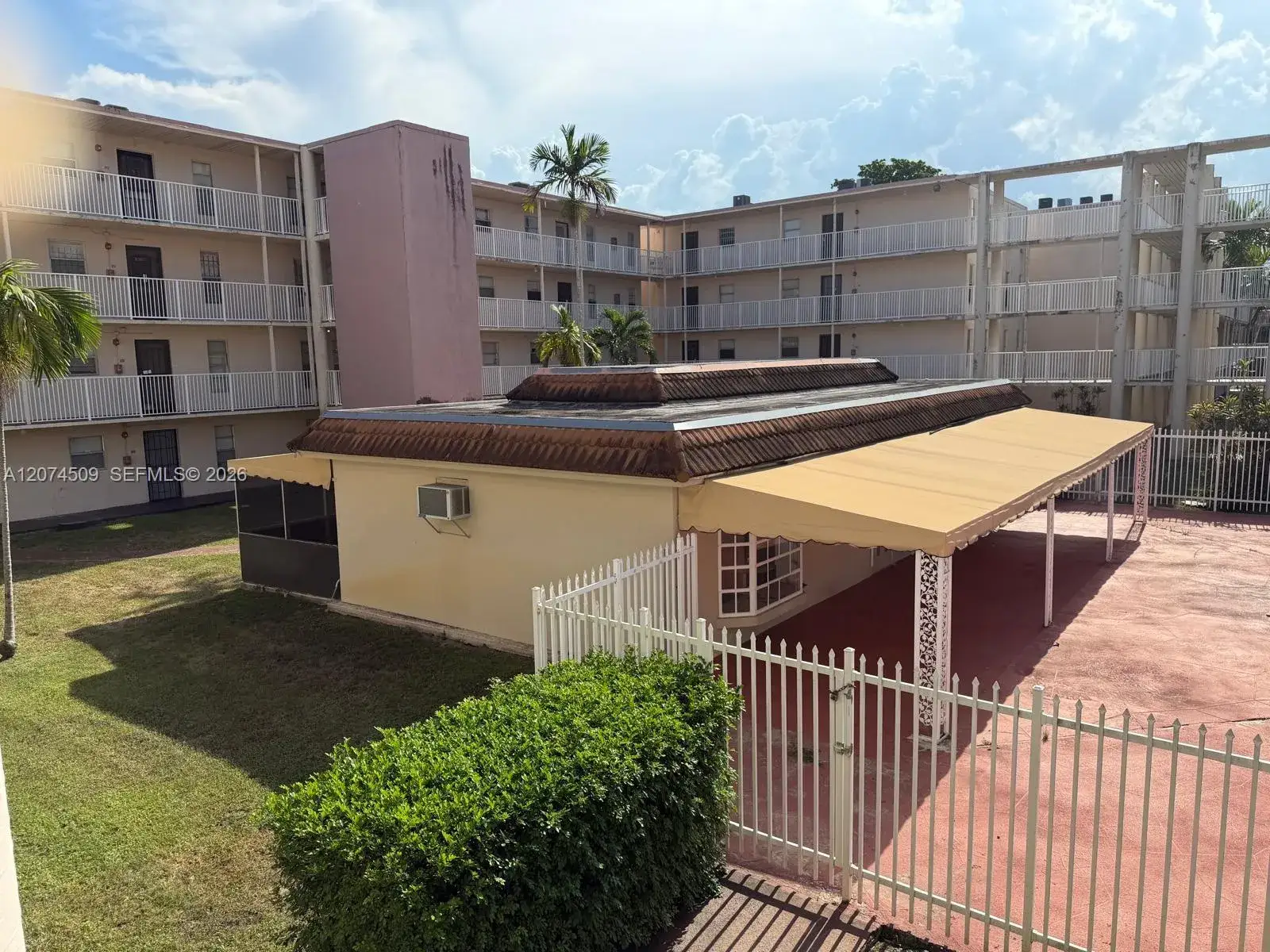 1 bedroom 1 bath Residential Lease for rent at 2800 NW 56th Ave # E206, Lauderhill FL 33313