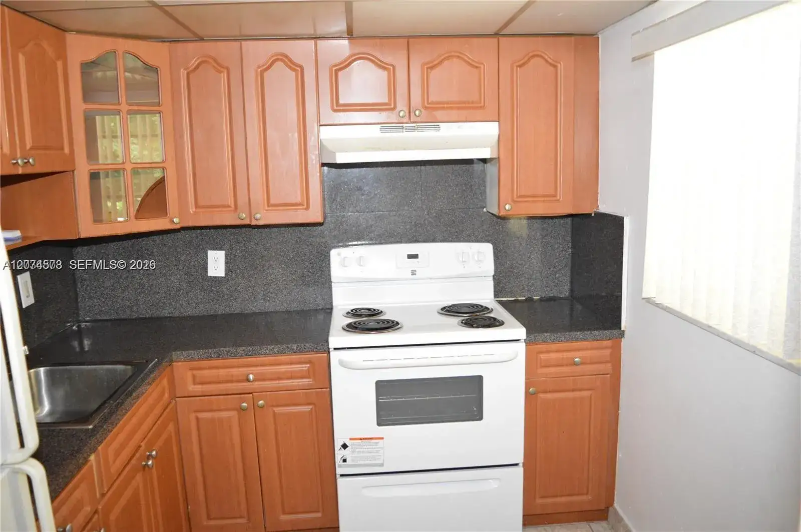1 bedroom 1 bath Residential Lease for rent at 15600 NW 7th Ave # 216, Miami FL 33169