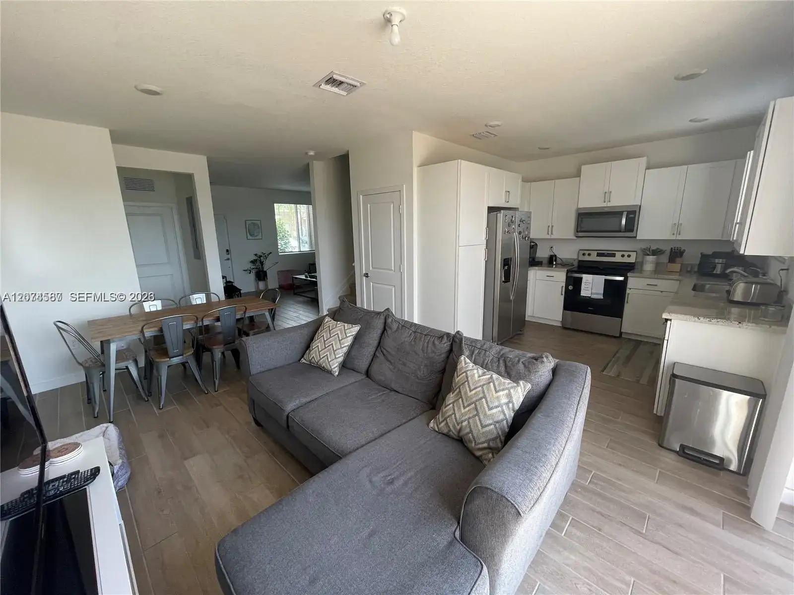 3 bedroom 2 bath Residential Lease for rent at 2346 SE 12th Ct, Homestead FL 33035