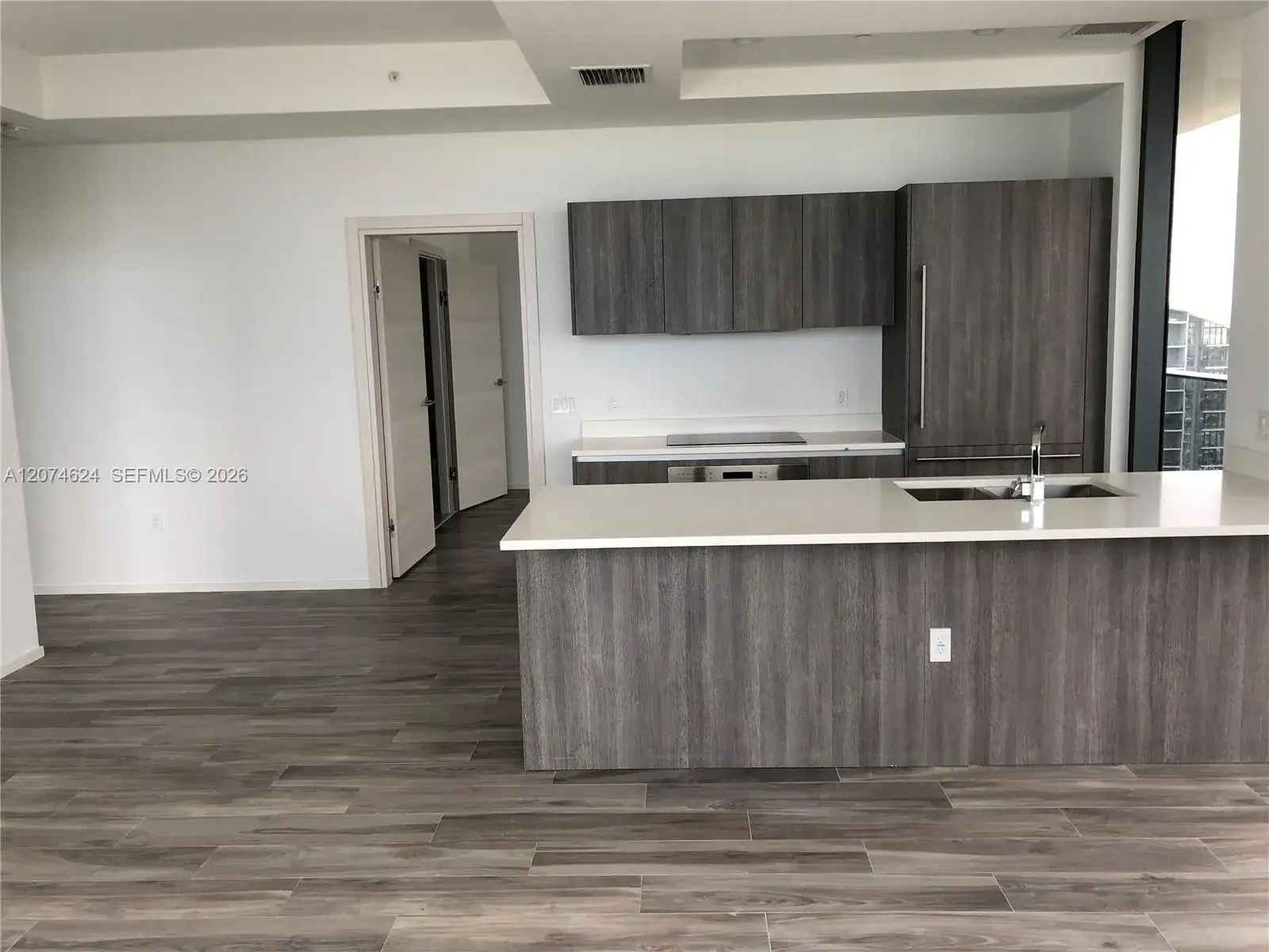 2 bedroom 2 bath Residential Lease for rent at 801 S Miami Ave # 4905, Miami FL 33130