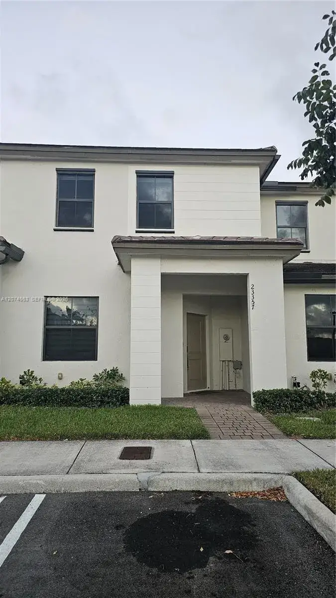 3 bedroom 2 bath Residential Lease for rent at 23357 SW 129th Path # 1, Homestead FL 33032