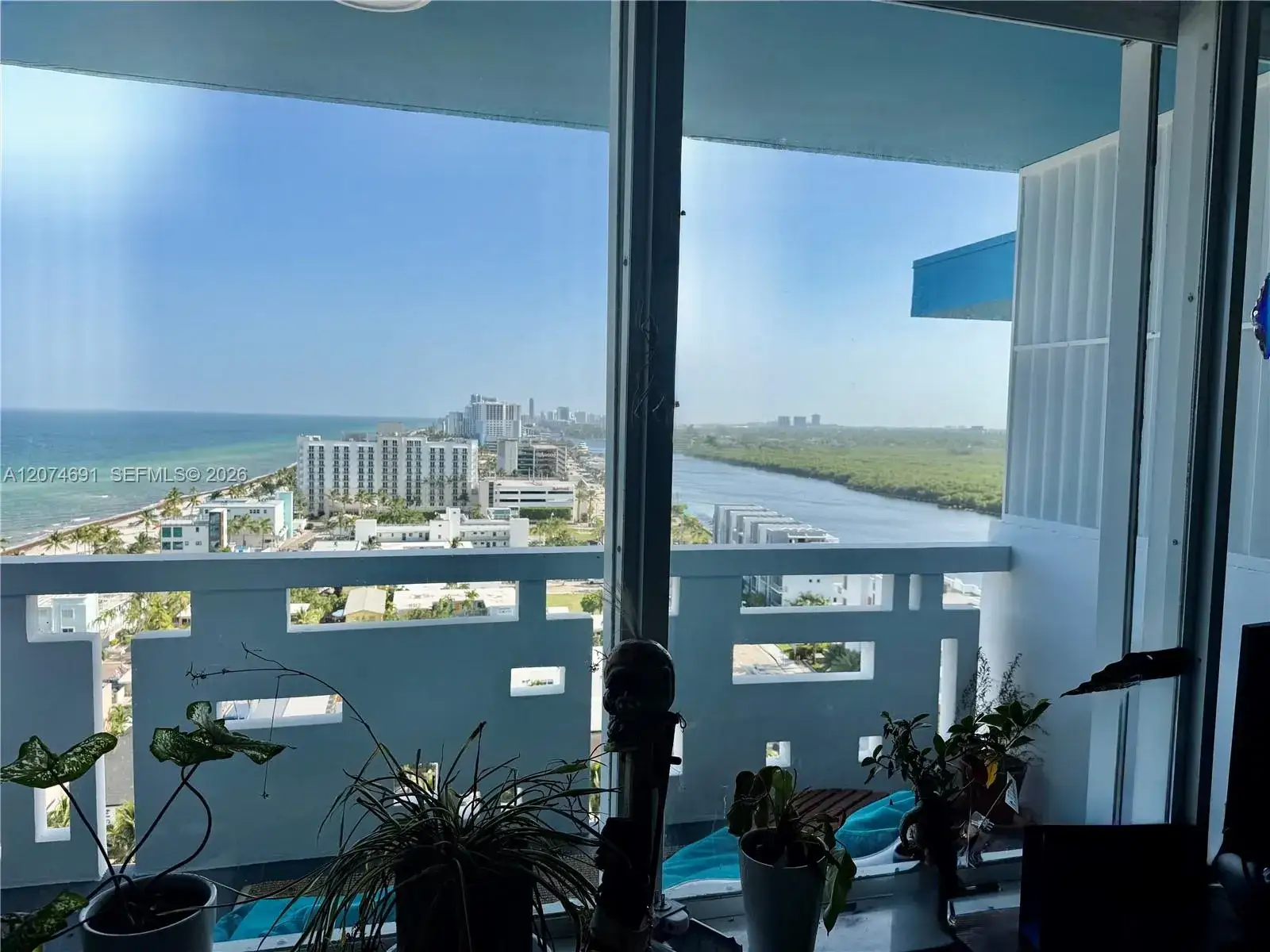 1 bedroom 1 bath Residential Lease for rent at 3111 N Ocean Dr # 1611, Hollywood FL 33019